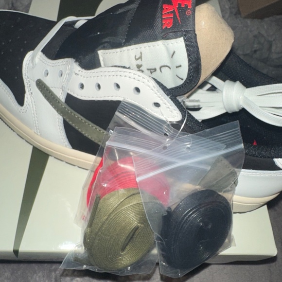 Travis scotts - Picture 5 of 8